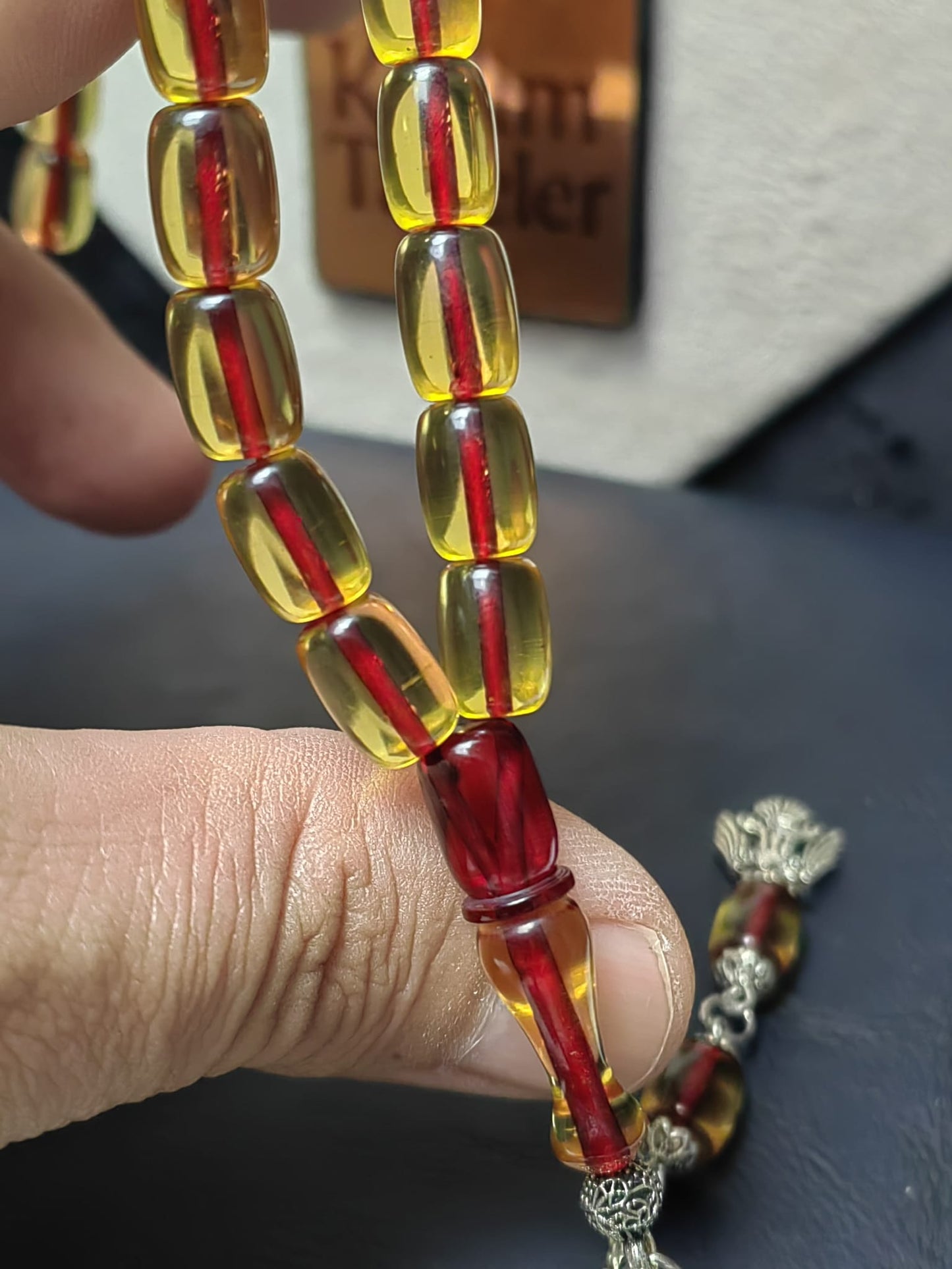 Püskül Tasarımlı Ateş Kehribar