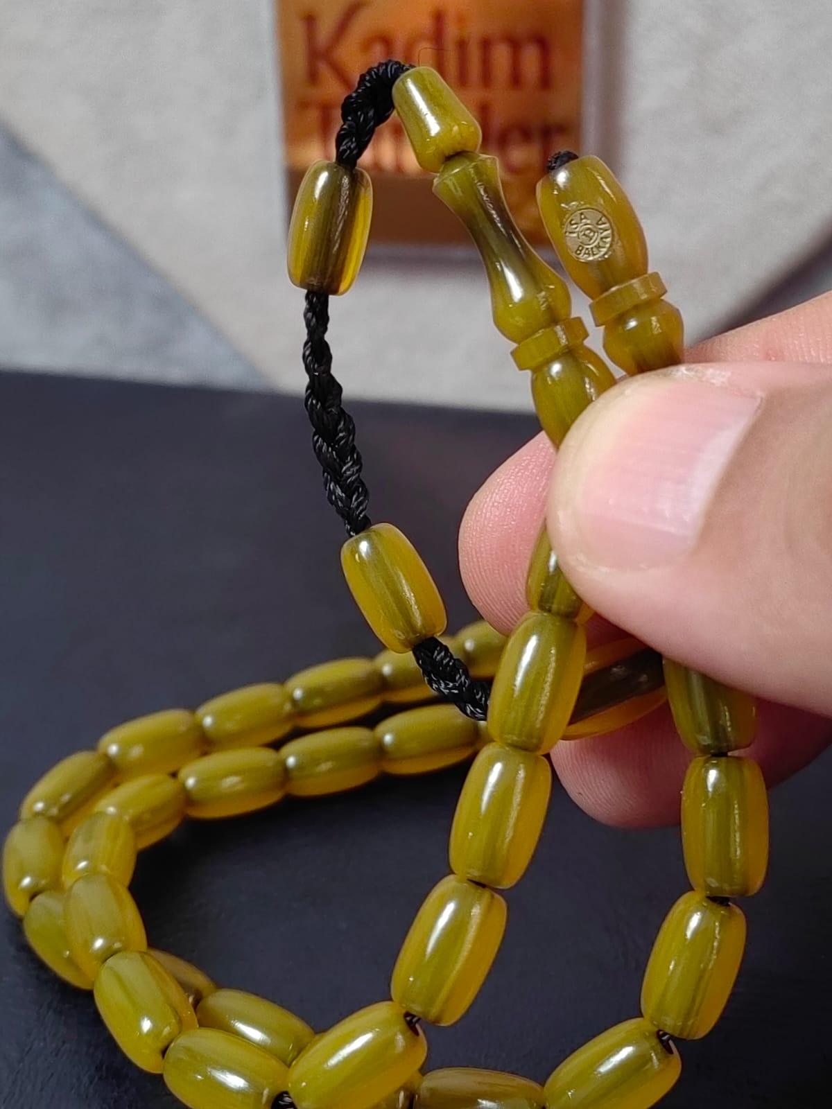 Yeşil Damarlı Hamur Usta İmzalı