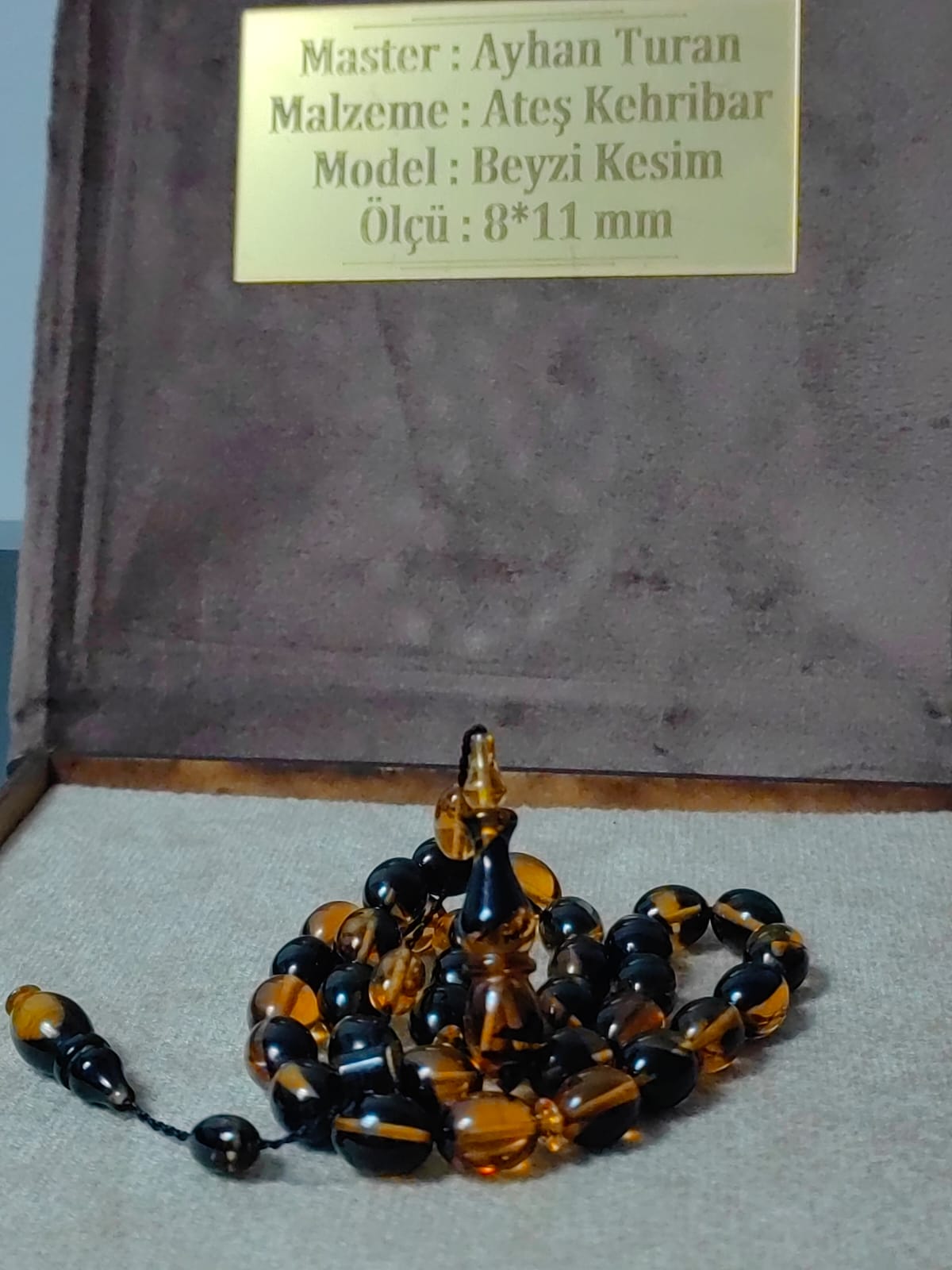 Usta İşi Hareli Ateş Kehribar (Özel Kutulu)