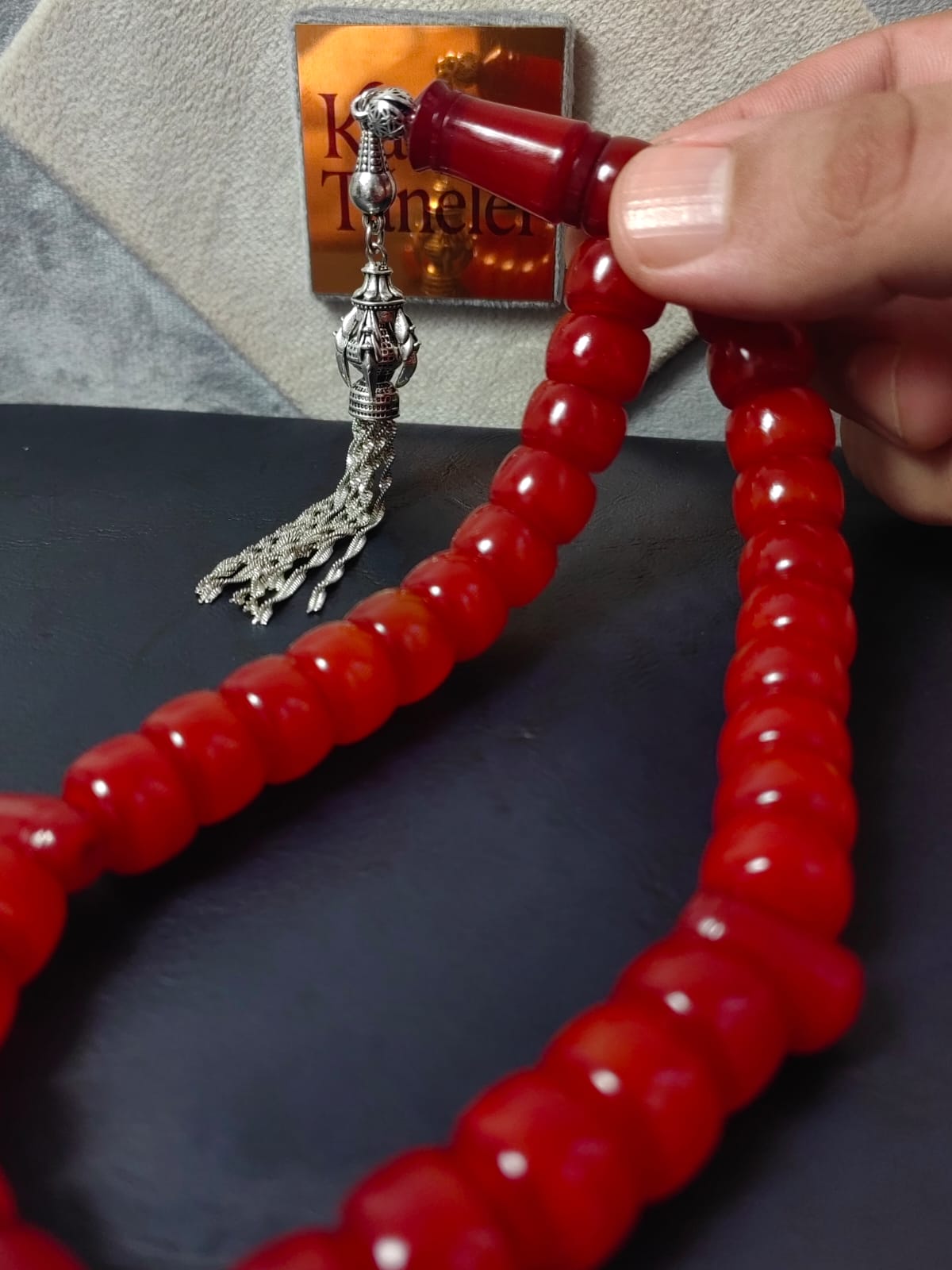Afgani Sıkma Kehribar Pençe Püsküllü
