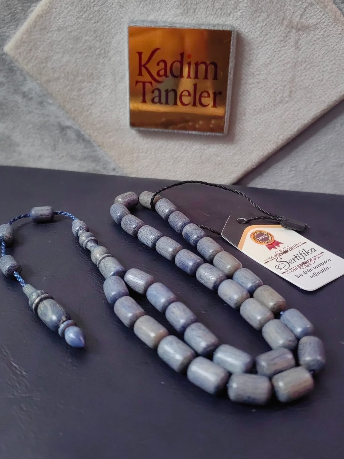 Açık Mavi Gürgen Ağacı