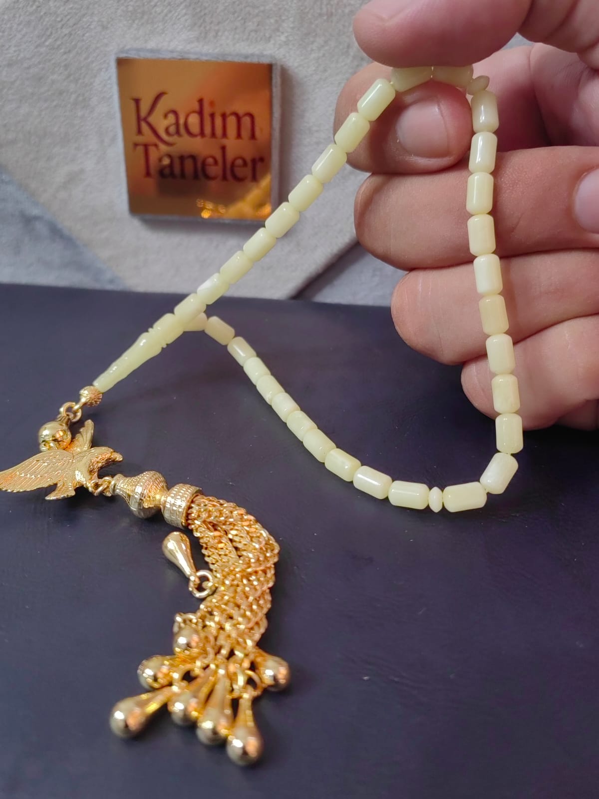 Gerçek Kehribar Kartal Püsküllü
