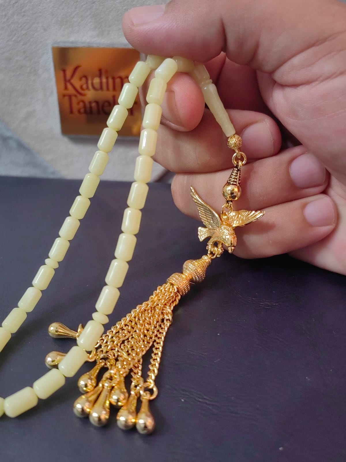 Gerçek Kehribar Kartal Püsküllü