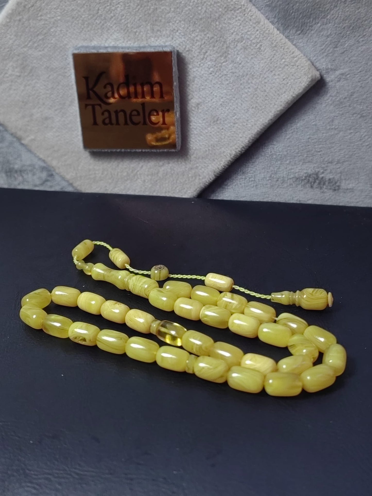 İmzalı Premium Hareli Sıkma Kehribar Tesbih
